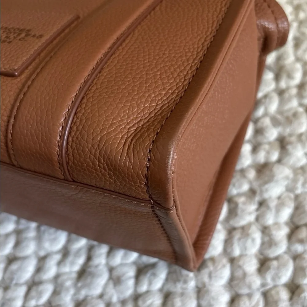 Marc Jacobs Tan Leather Tote Bag - Picture 8 of 8